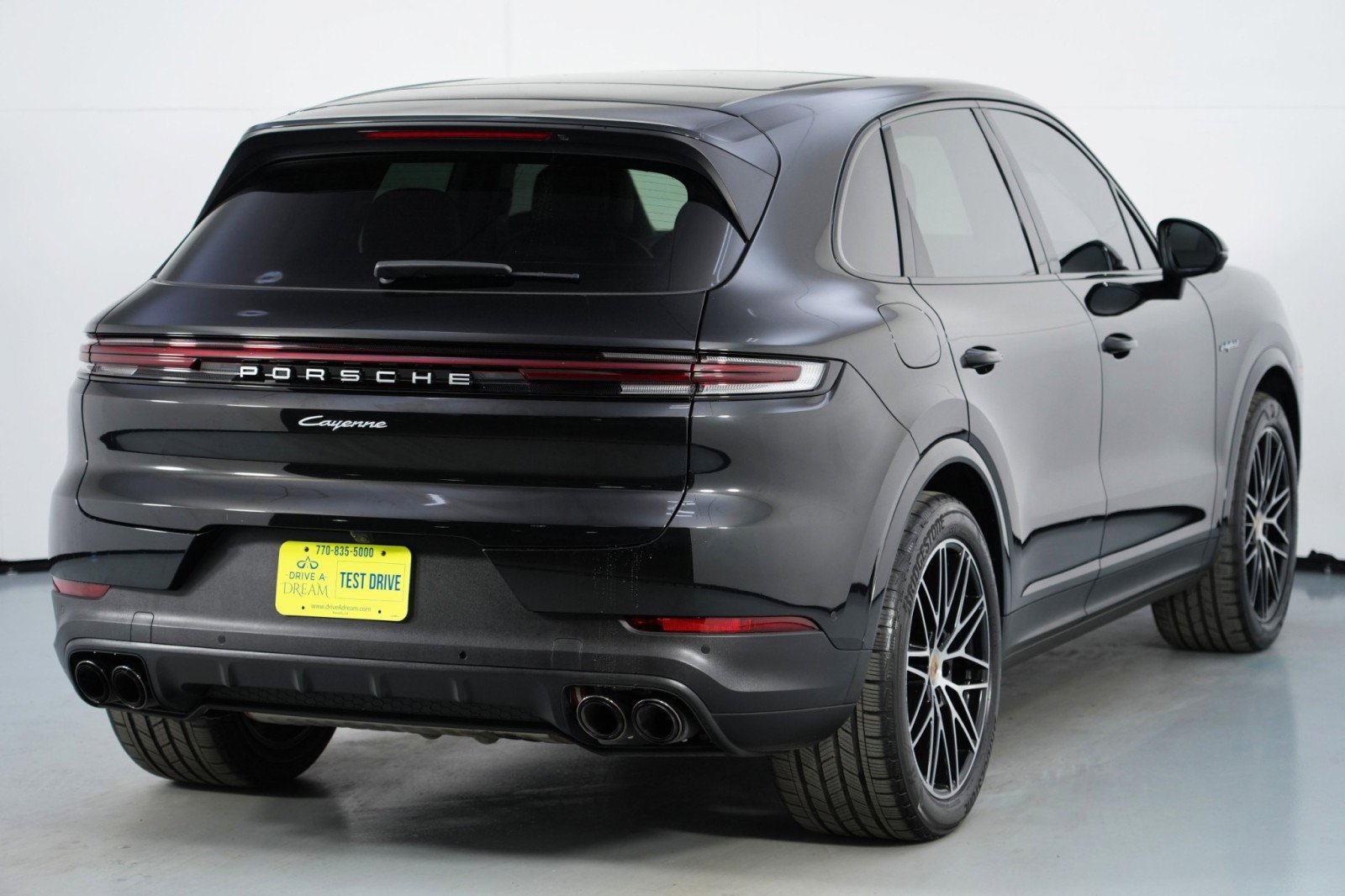 Used 2024 Porsche Cayenne image 55