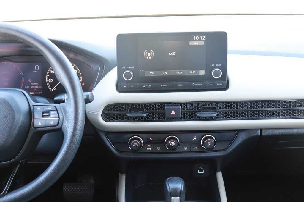 Used 2023 Honda HR-V LX image 16