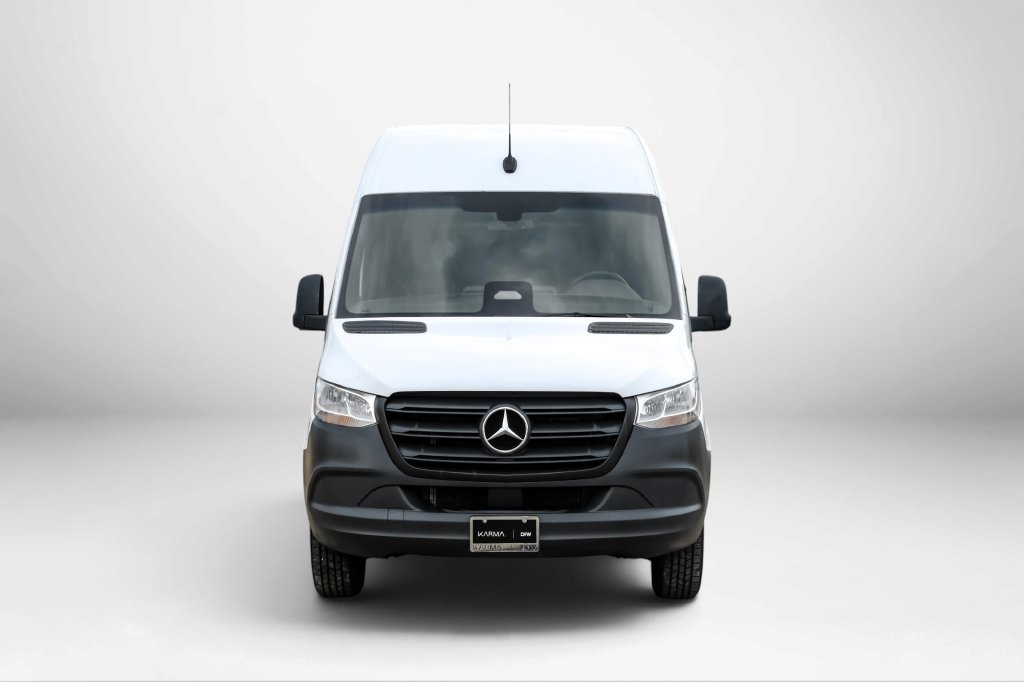 Used 2025 Mercedes-Benz Sprinter 2500 image 3