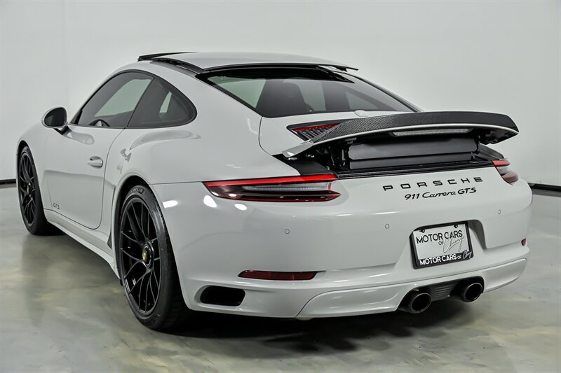 Used 2018 Porsche 911 GT3 RS image 8