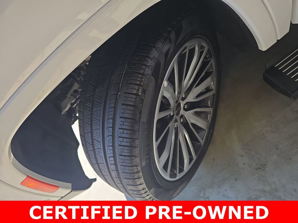 Used 2023 Jeep Grand Wagoneer Series III image 34