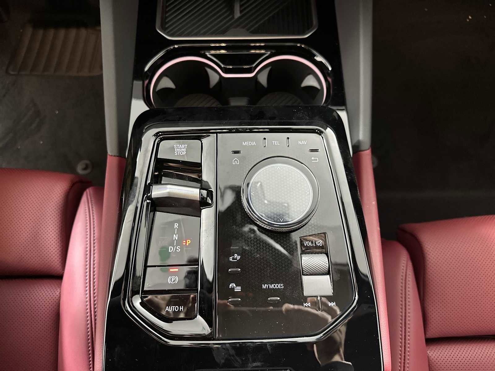 New 2026 BMW 530i xDrive w/ Premium Package image 17