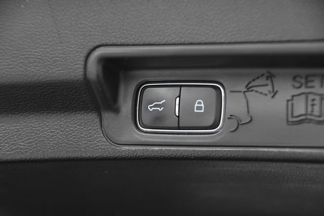 Used 2020 Ford Explorer ST w/ ST Street Pack image 25