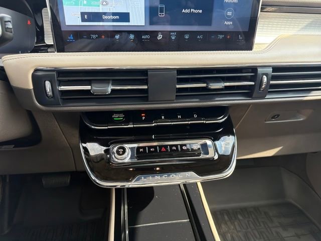 Used 2024 Lincoln Corsair AWD w/ Equipment Group 101A image 22