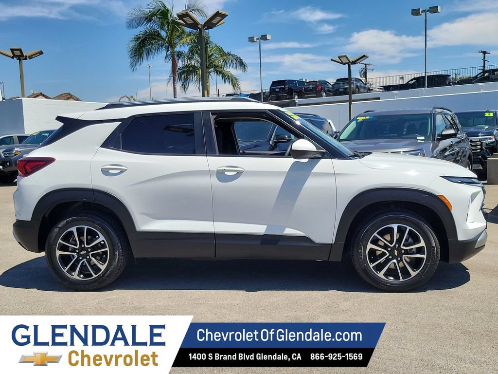 Used 2025 Chevrolet TrailBlazer LT FWD image 10