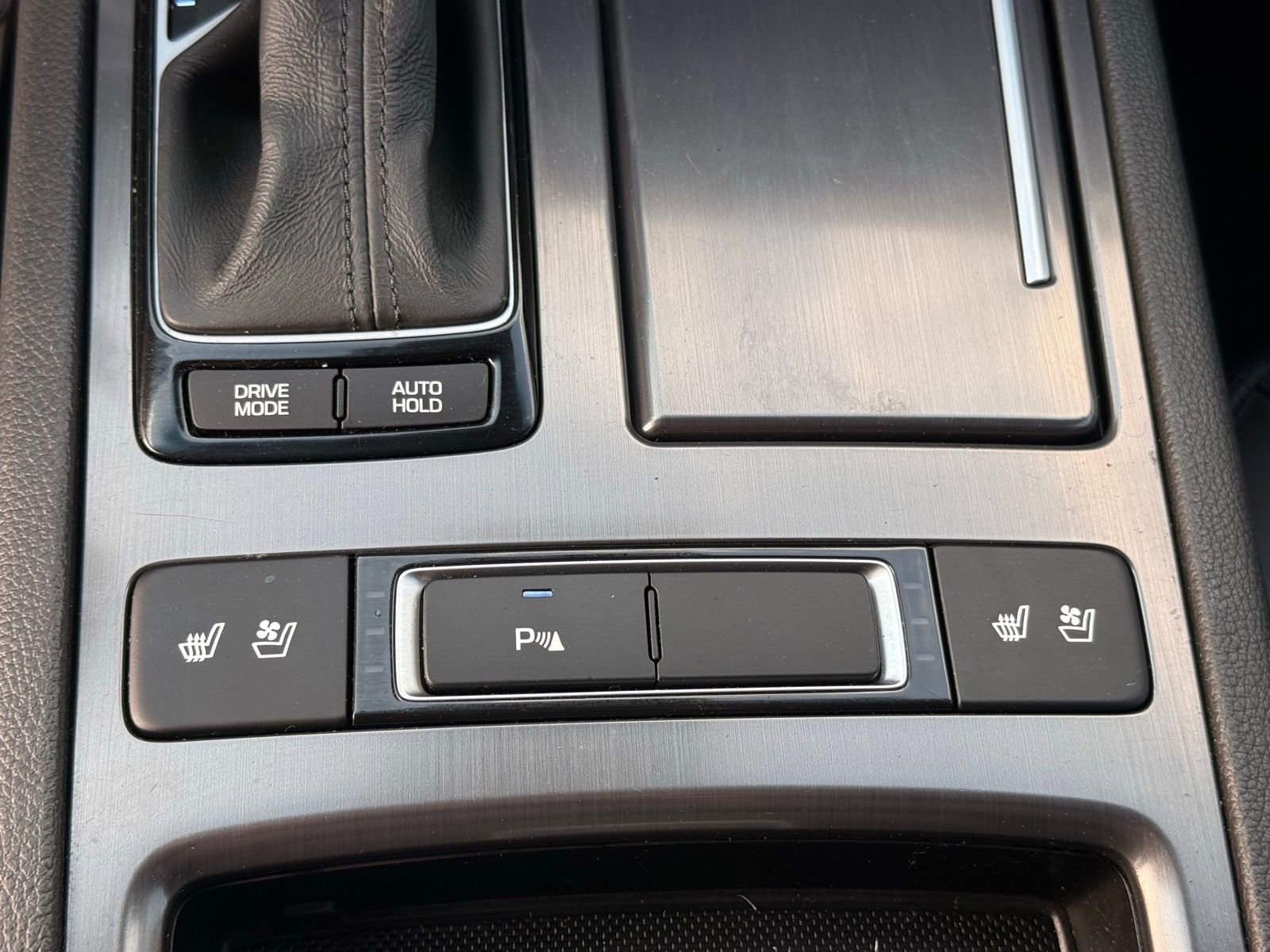 Used 2018 Genesis G80 3.8 w/ Option Group 02 image 25