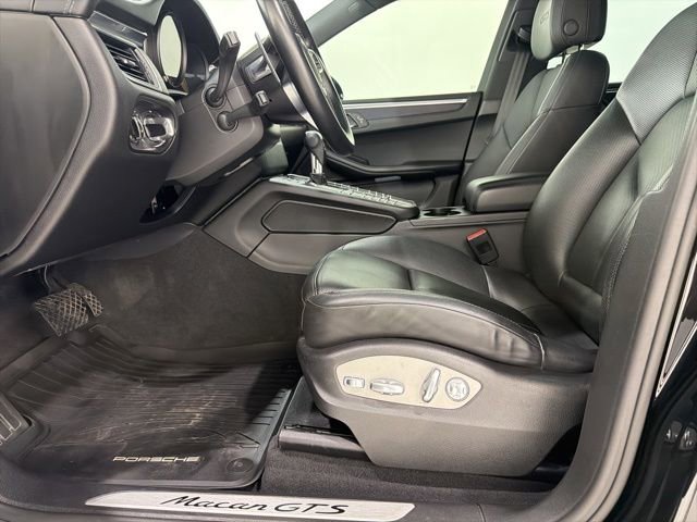 Used 2017 Porsche Macan GTS AWD/4WD image 14