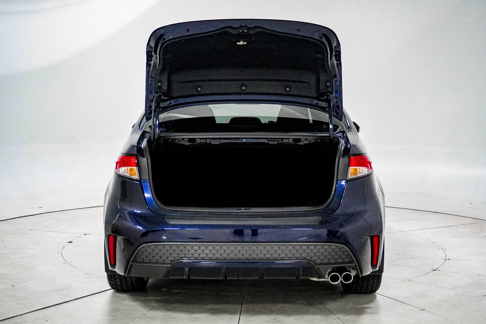 Used 2022 Toyota Corolla SE image 8