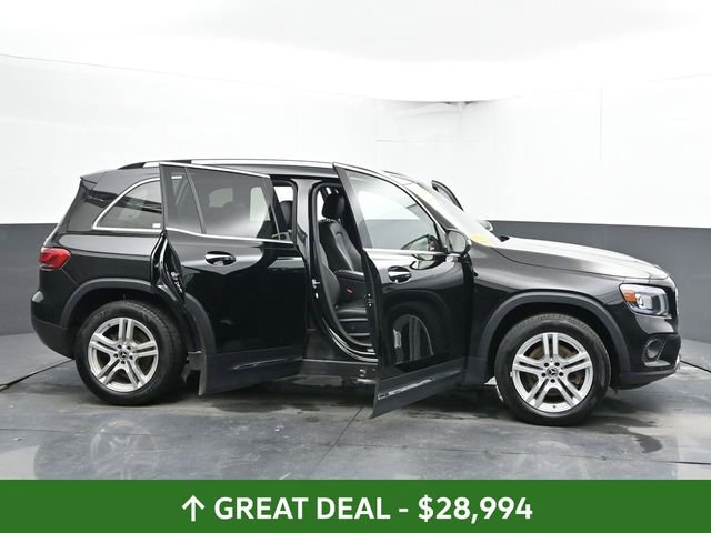 Used 2023 Mercedes-Benz GLB 250 4MATIC image 60