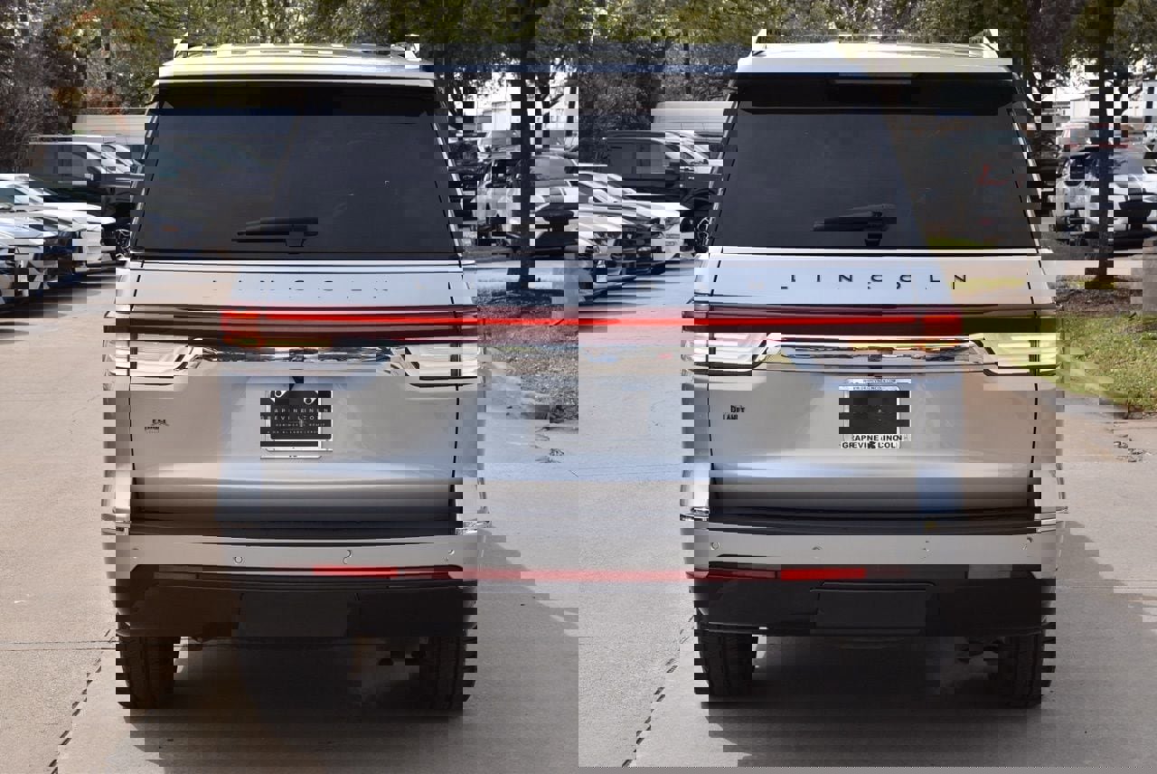 Certified 2023 Lincoln Navigator Black Label image 9