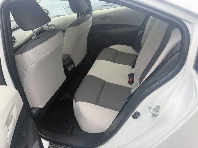Used 2024 Toyota Corolla LE image 2