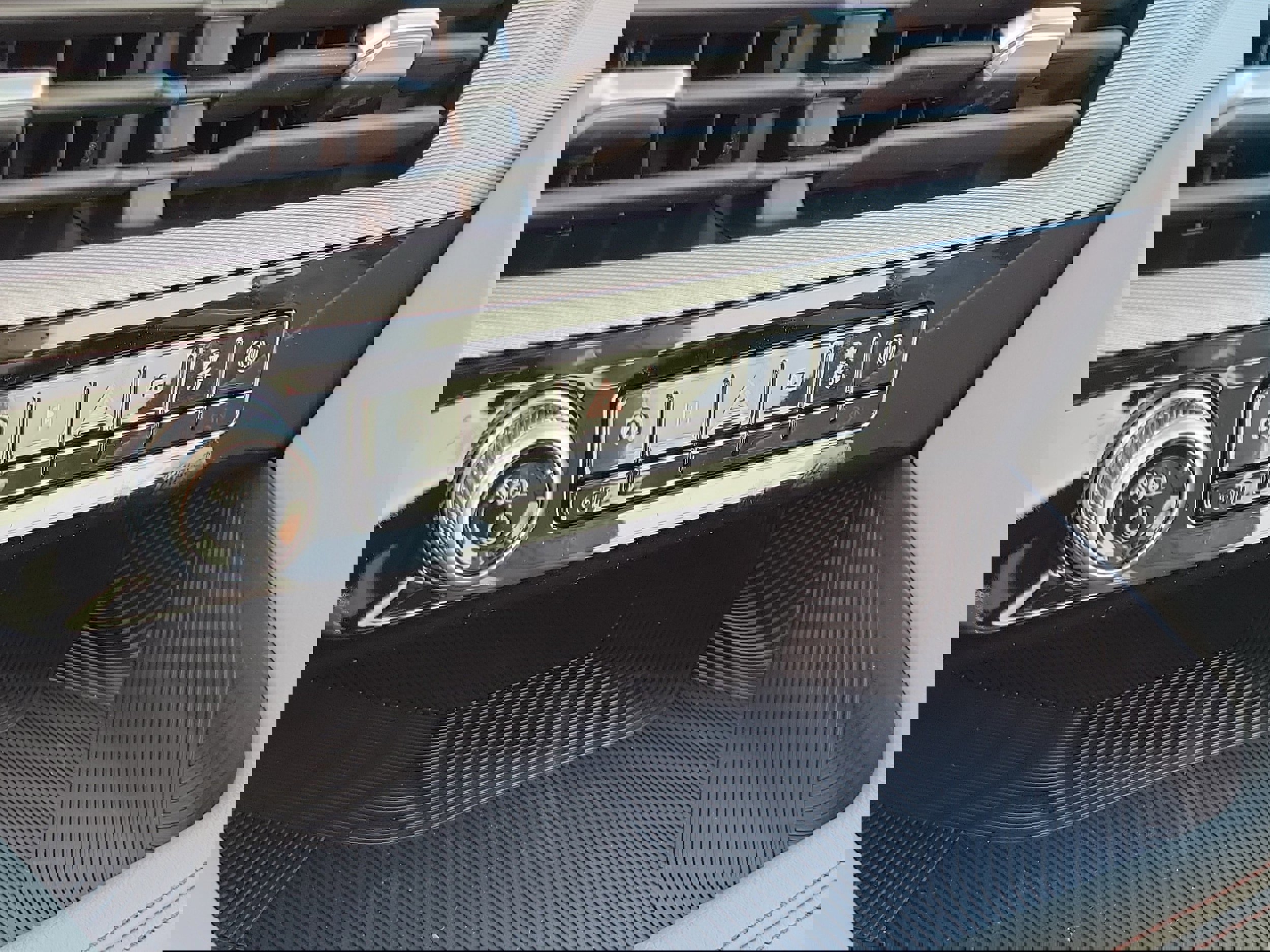 New 2026 Ford Explorer Active w/ Active Comfort Package image 30