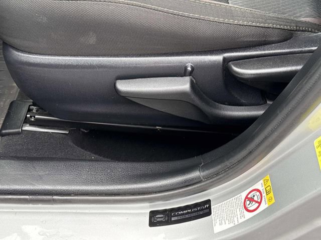 Used 2018 Toyota Corolla LE FWD image 9