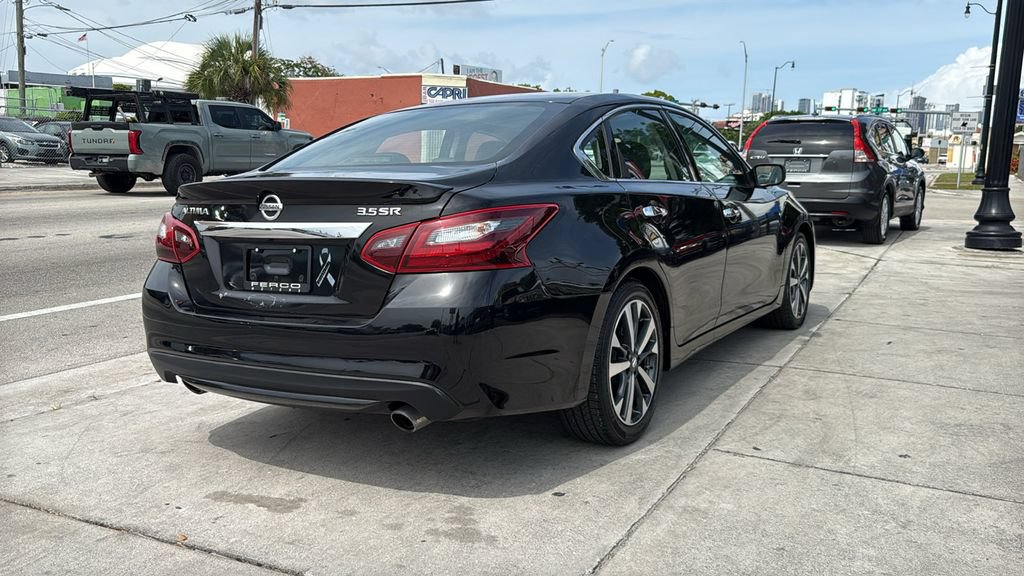 Used 2017 Nissan Altima 3.5 SR FWD image 14