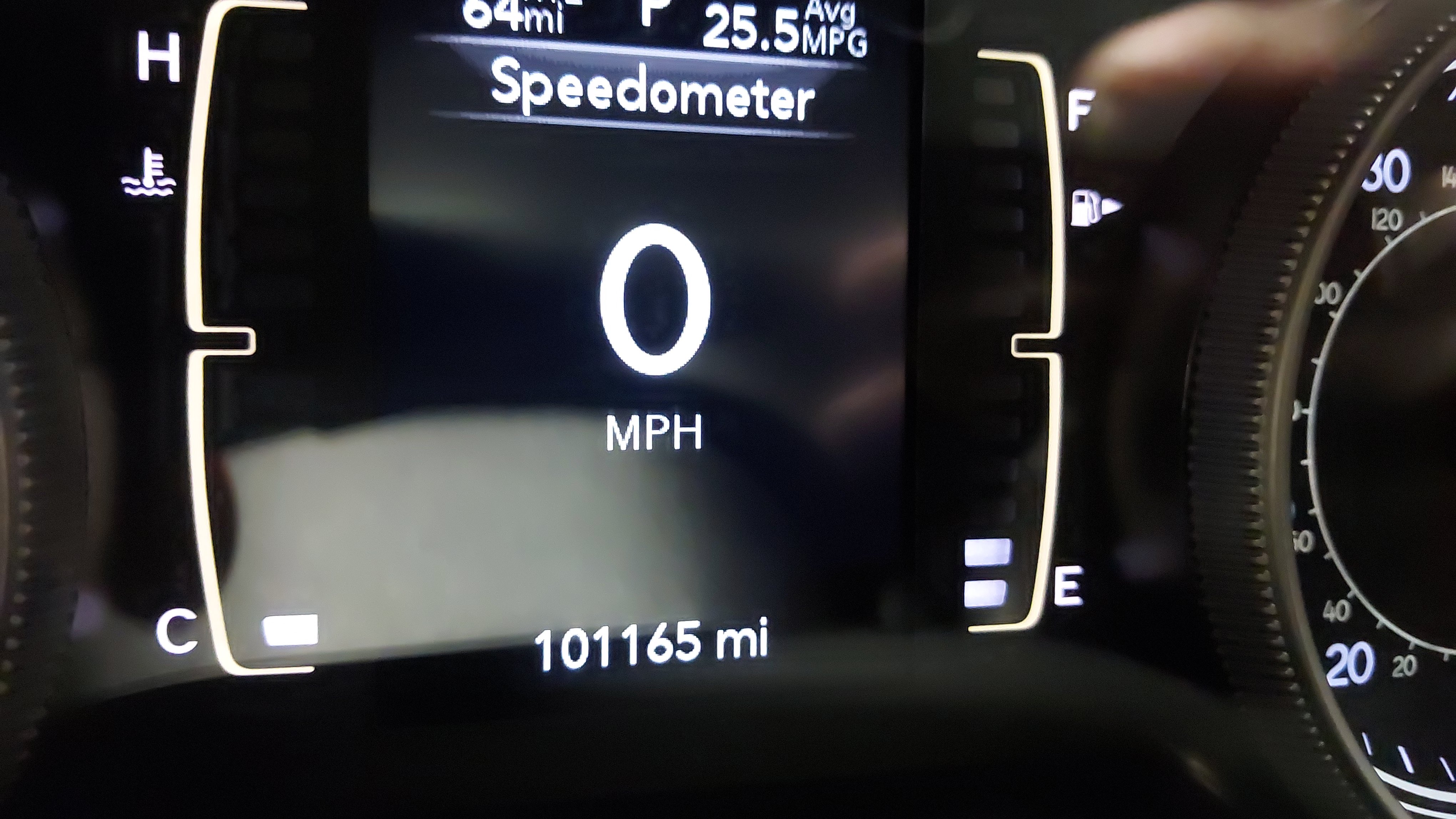 Used 2019 Jeep Cherokee Latitude w/ Cold Weather Group AWD/4WD image 19
