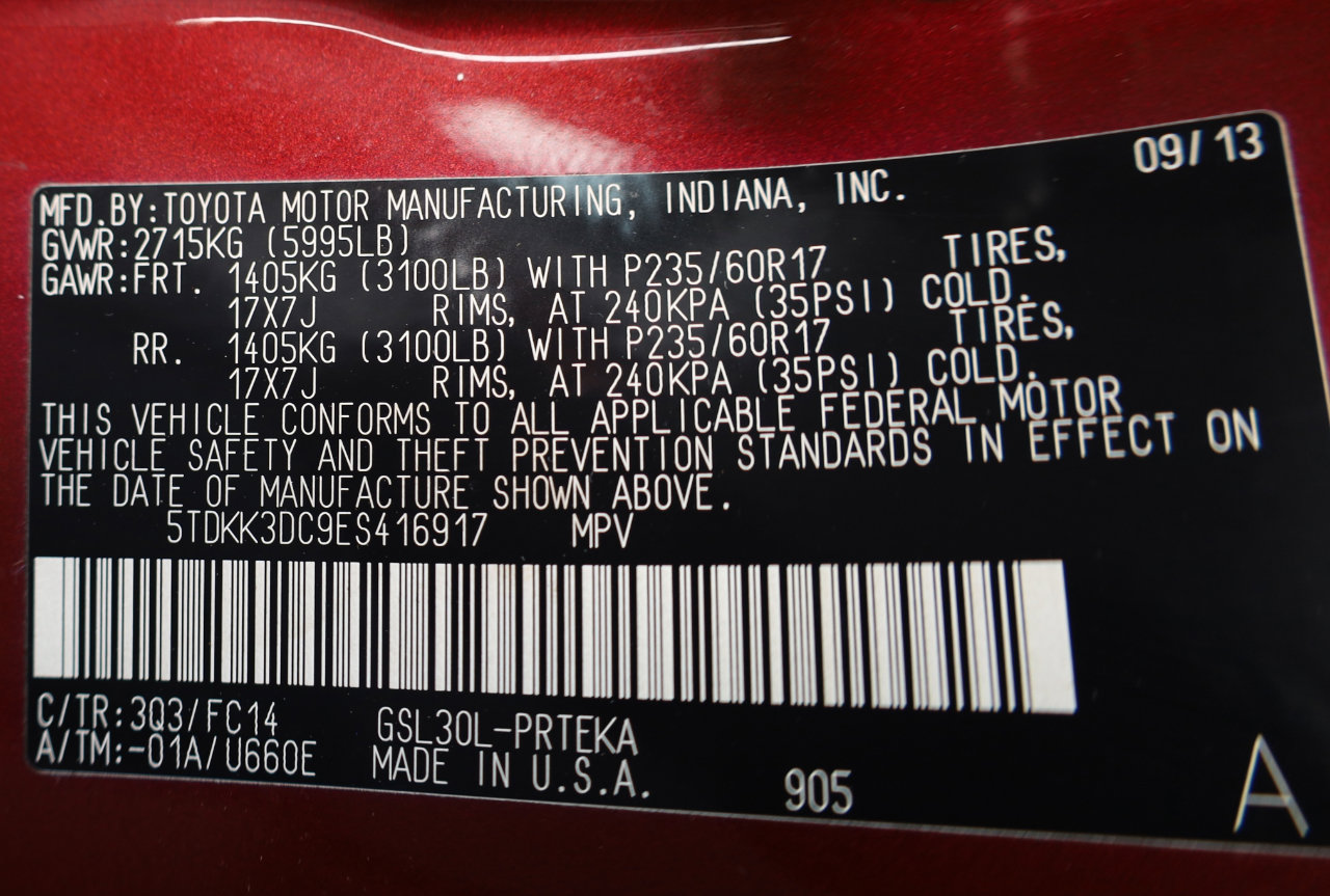 Used 2014 Toyota Sienna LE image 16