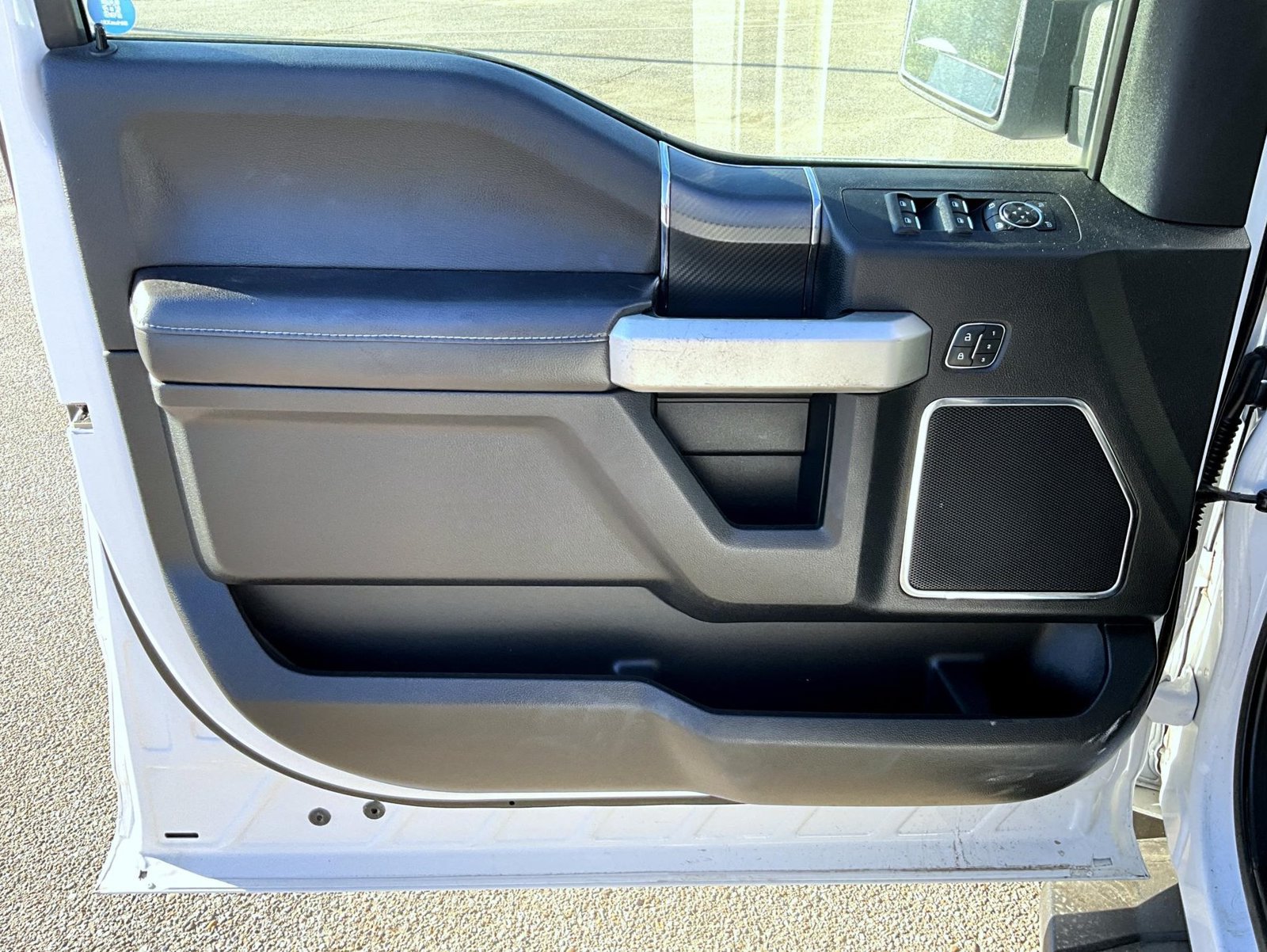 Used 2020 Ford F150 Lariat AWD/4WD image 11