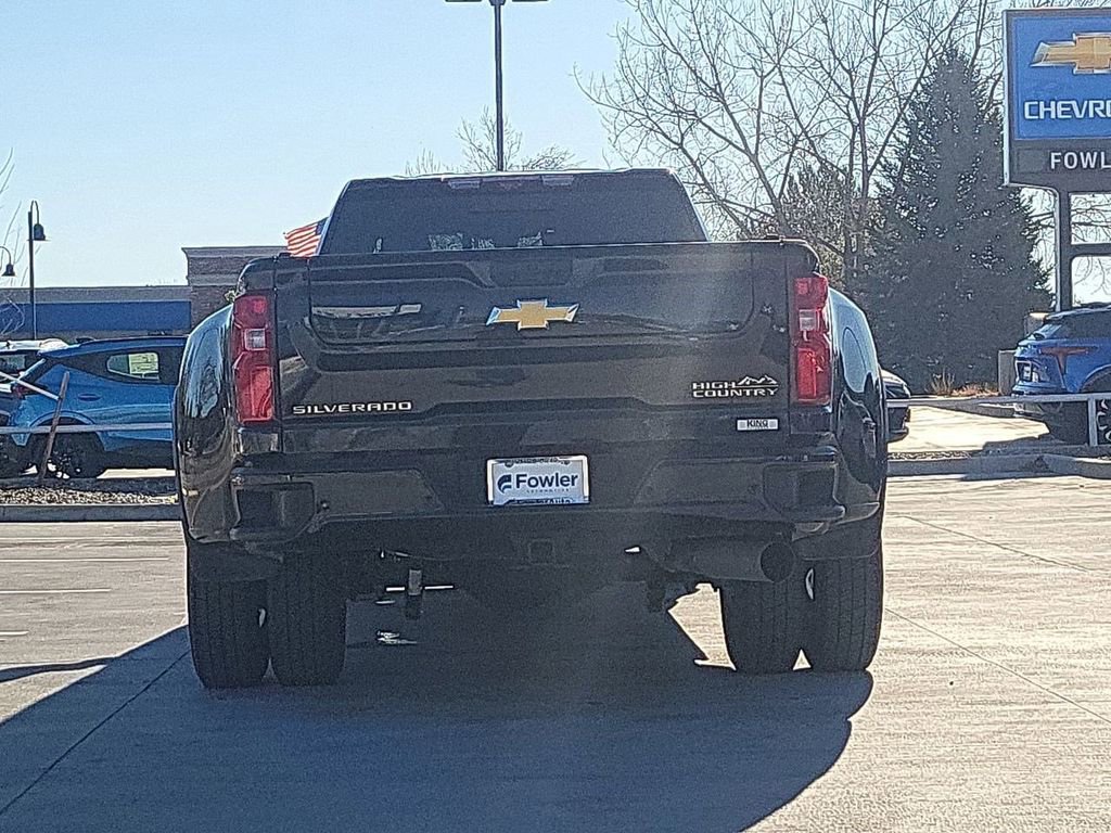 Used 2023 Chevrolet Silverado 3500 High Country image 7