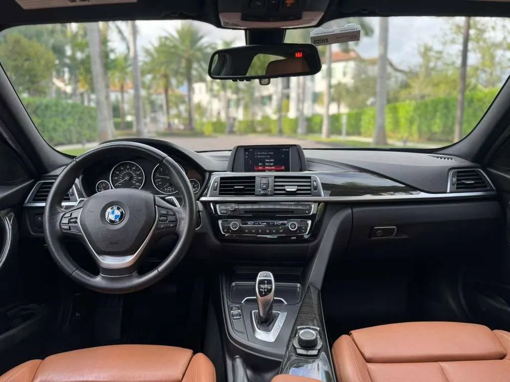 Used 2018 BMW 330i Sedan w/ Convenience Package image 8