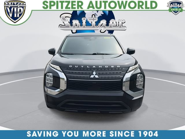 Used 2022 Mitsubishi Outlander ES image 3