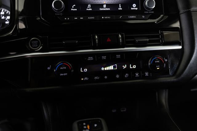 Used 2024 Nissan Pathfinder SV AWD/4WD image 37