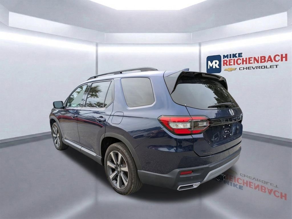 Used 2024 Honda Pilot Touring image 6