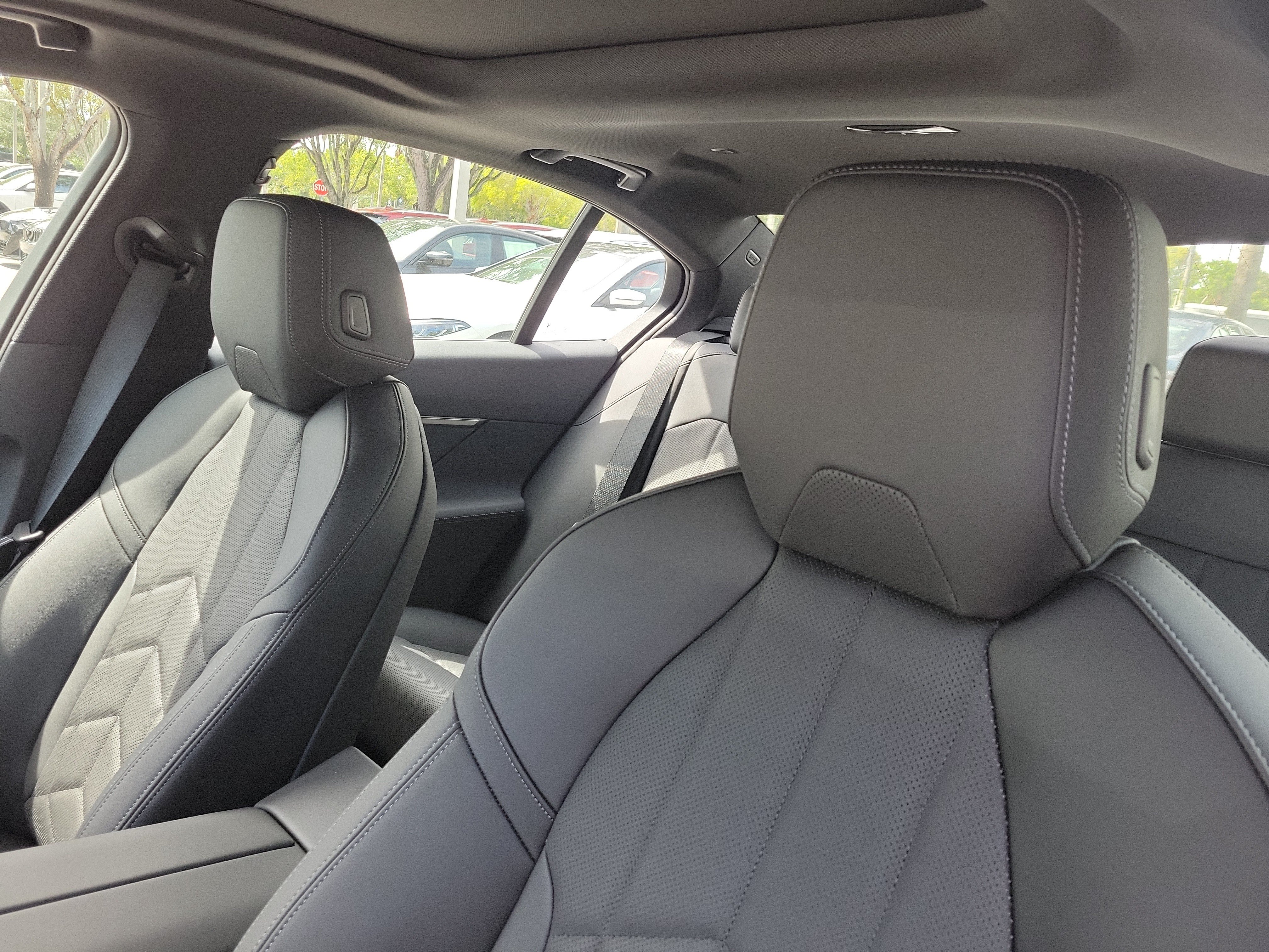 New 2026 BMW i5 eDrive40 RWD image 14