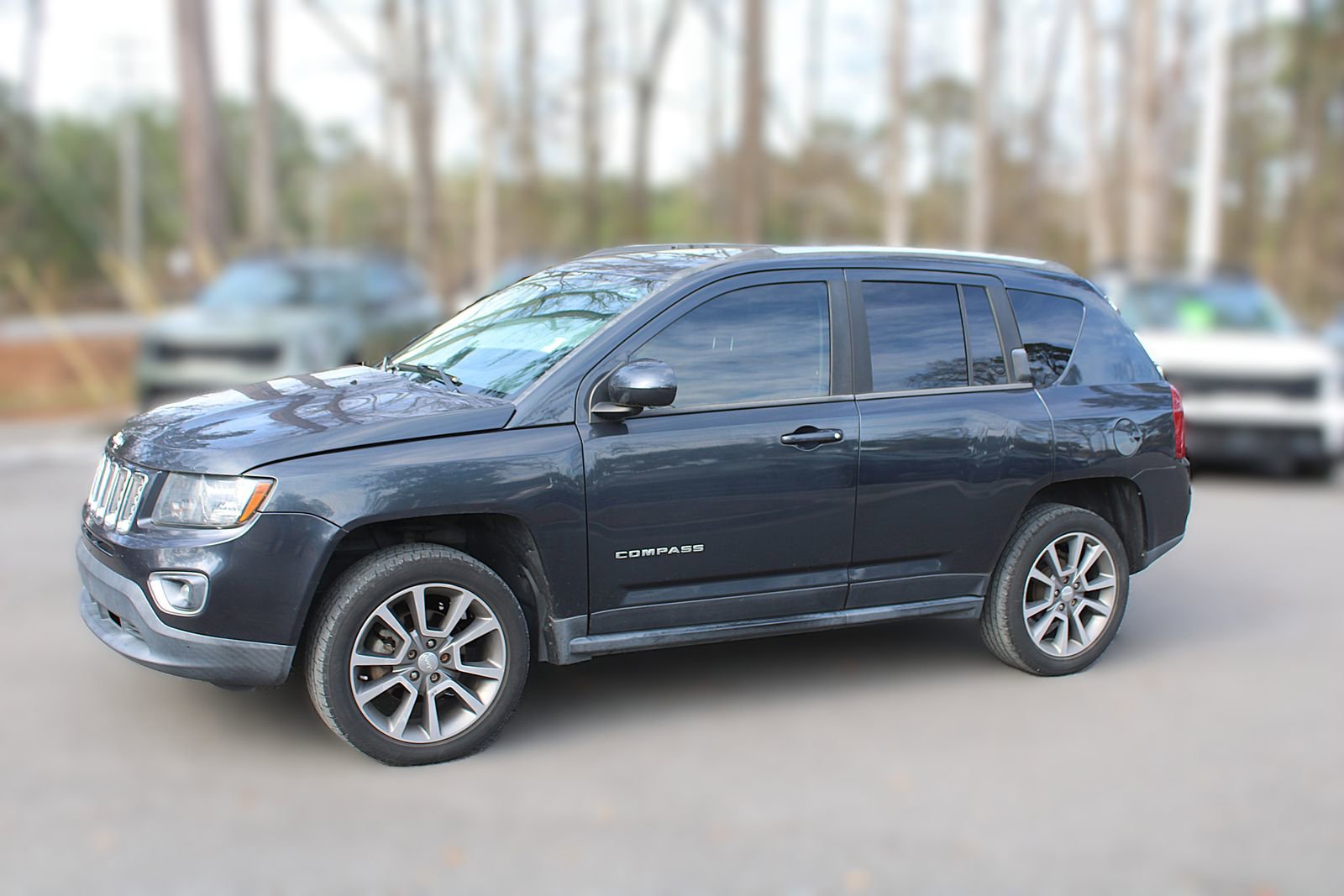 Used 2015 Jeep Compass Limited w/ Sun/Sound Group image 4