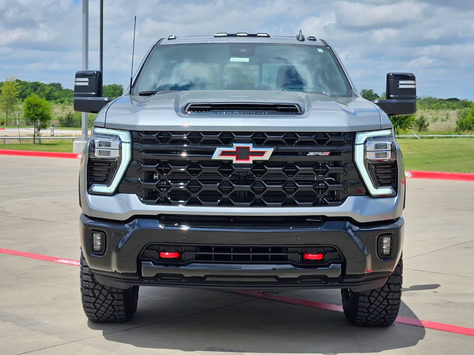 New 2026 Chevrolet Silverado 2500 ZR2 AWD/4WD image 6