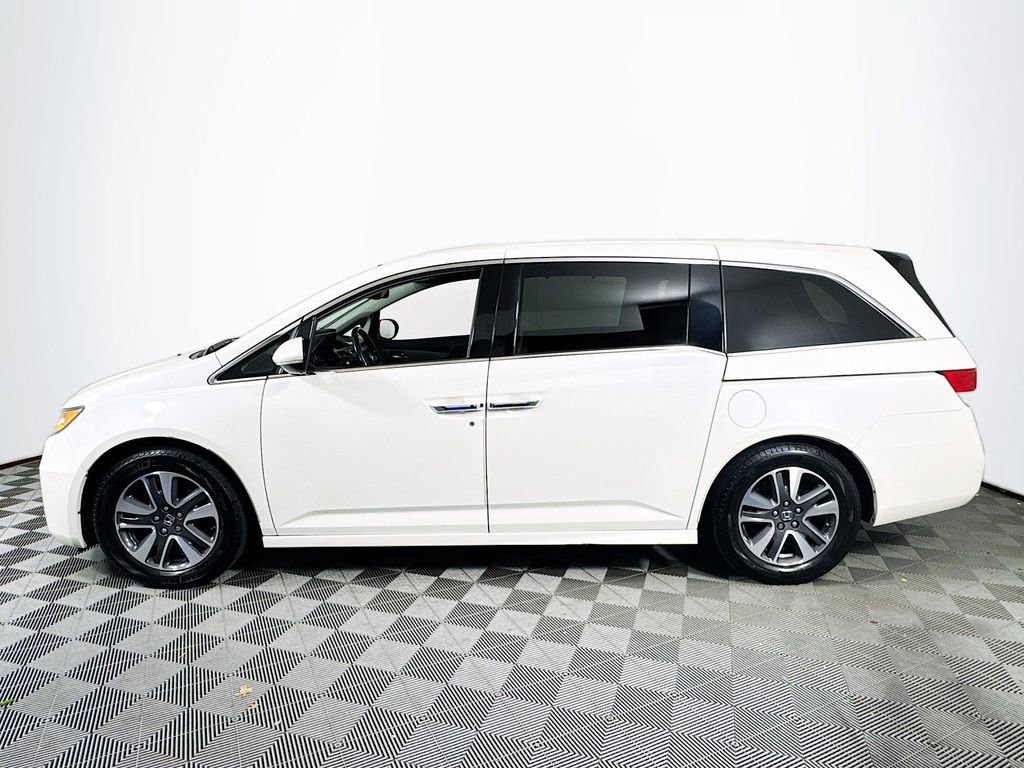 Used 2016 Honda Odyssey Touring image 4