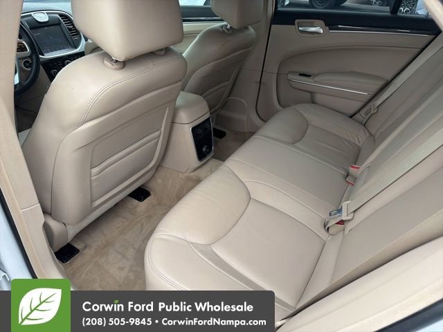 Used 2013 Chrysler 300 AWD w/ Driver Convenience Group image 28