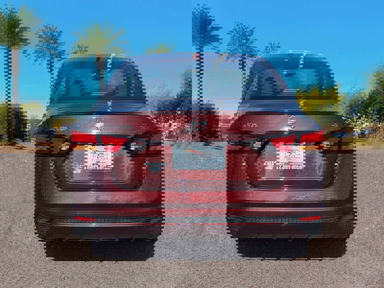 Used 2024 Nissan Altima 2.5 SV image 4