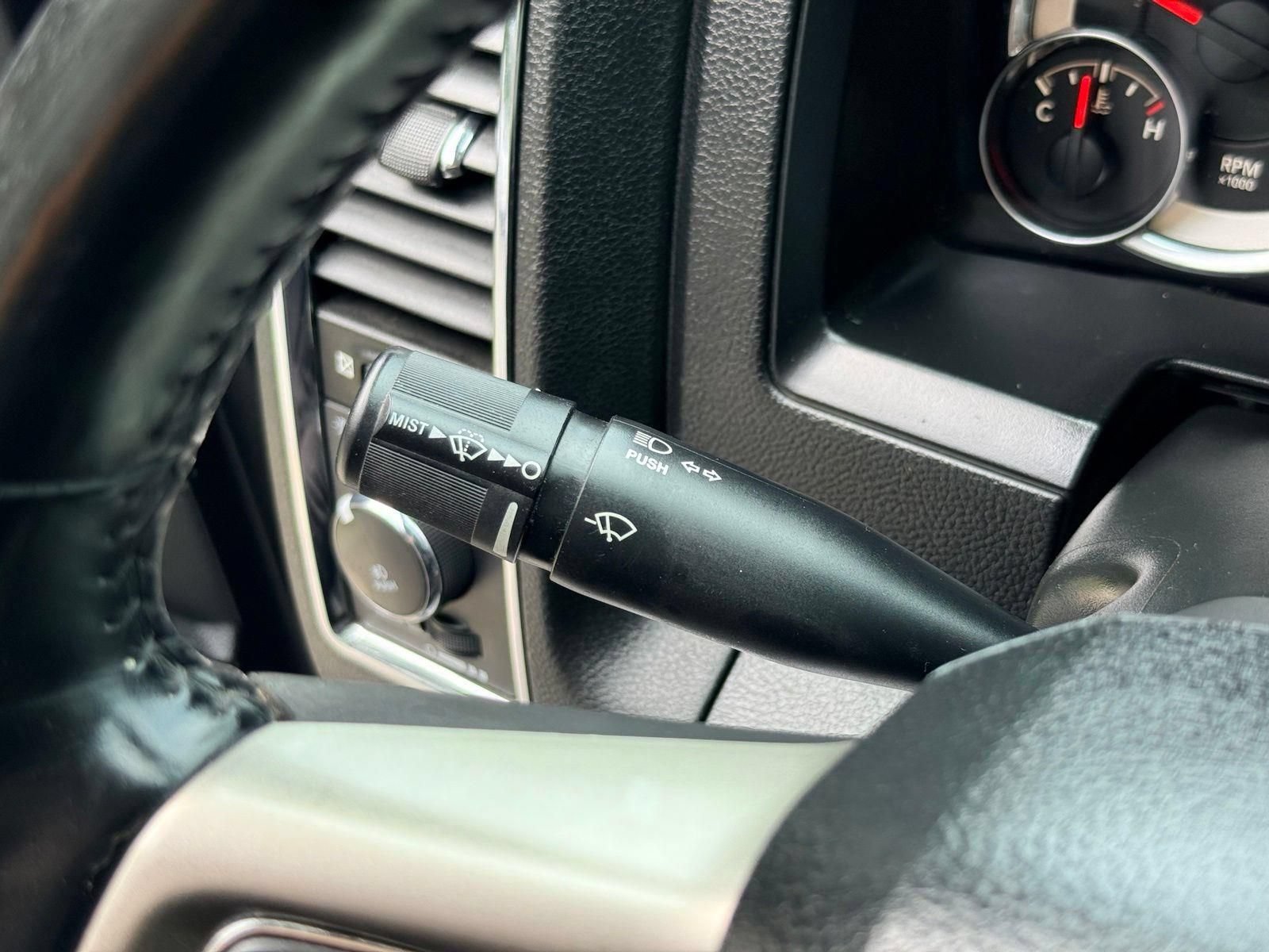 Used 2018 RAM 1500 Laramie w/ Convenience Group AWD/4WD image 41