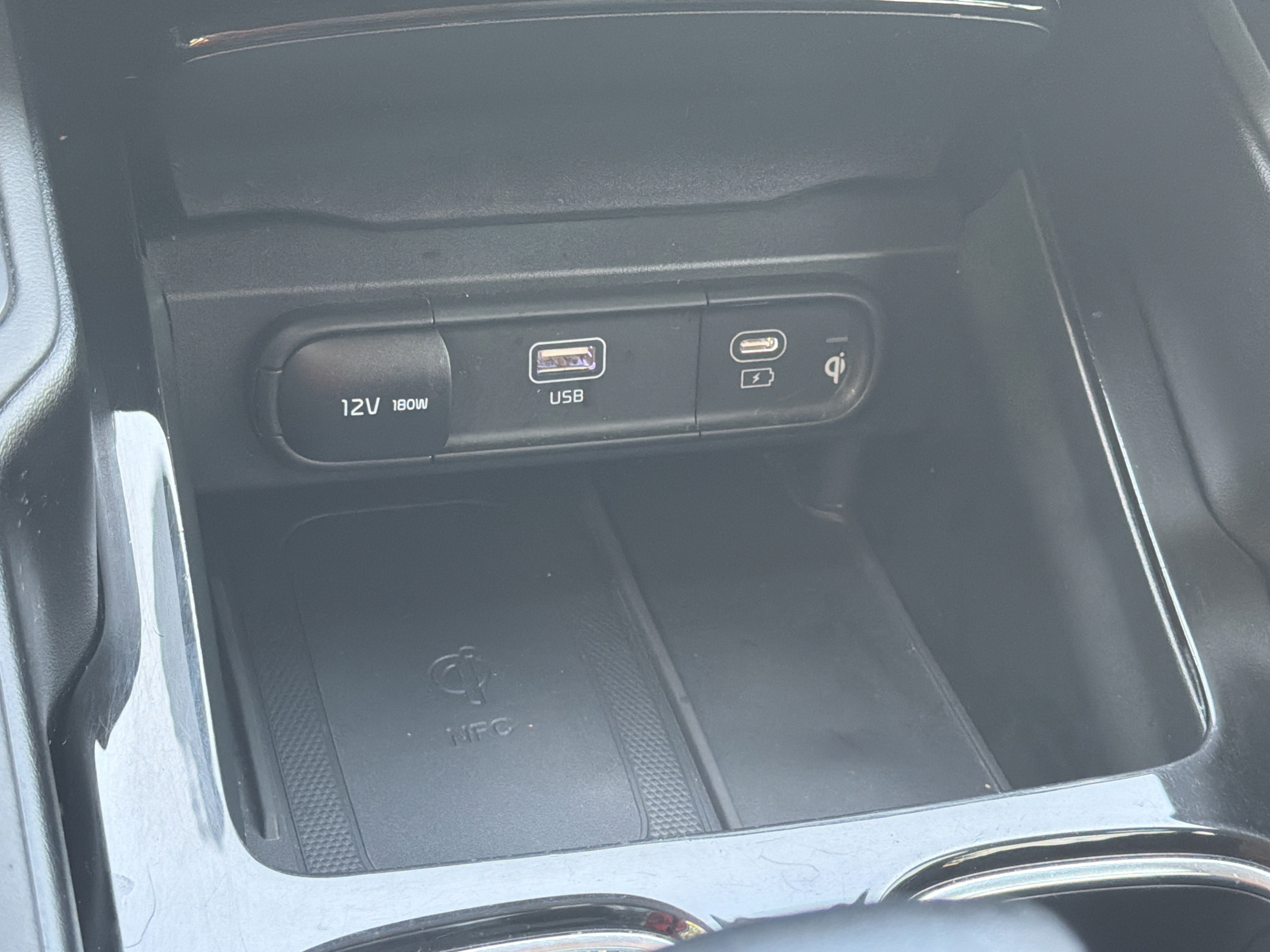 Certified 2024 Kia Telluride SX Prestige AWD/4WD image 18