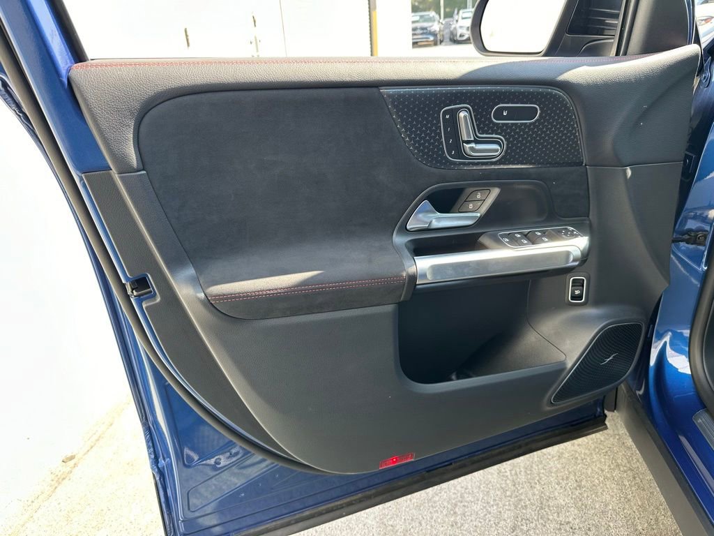 Used 2024 Mercedes-Benz GLB 250 image 13