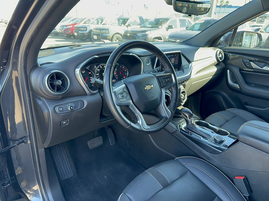 Used 2022 Chevrolet Blazer Premier w/ Enhanced Convenience Package FWD image 11