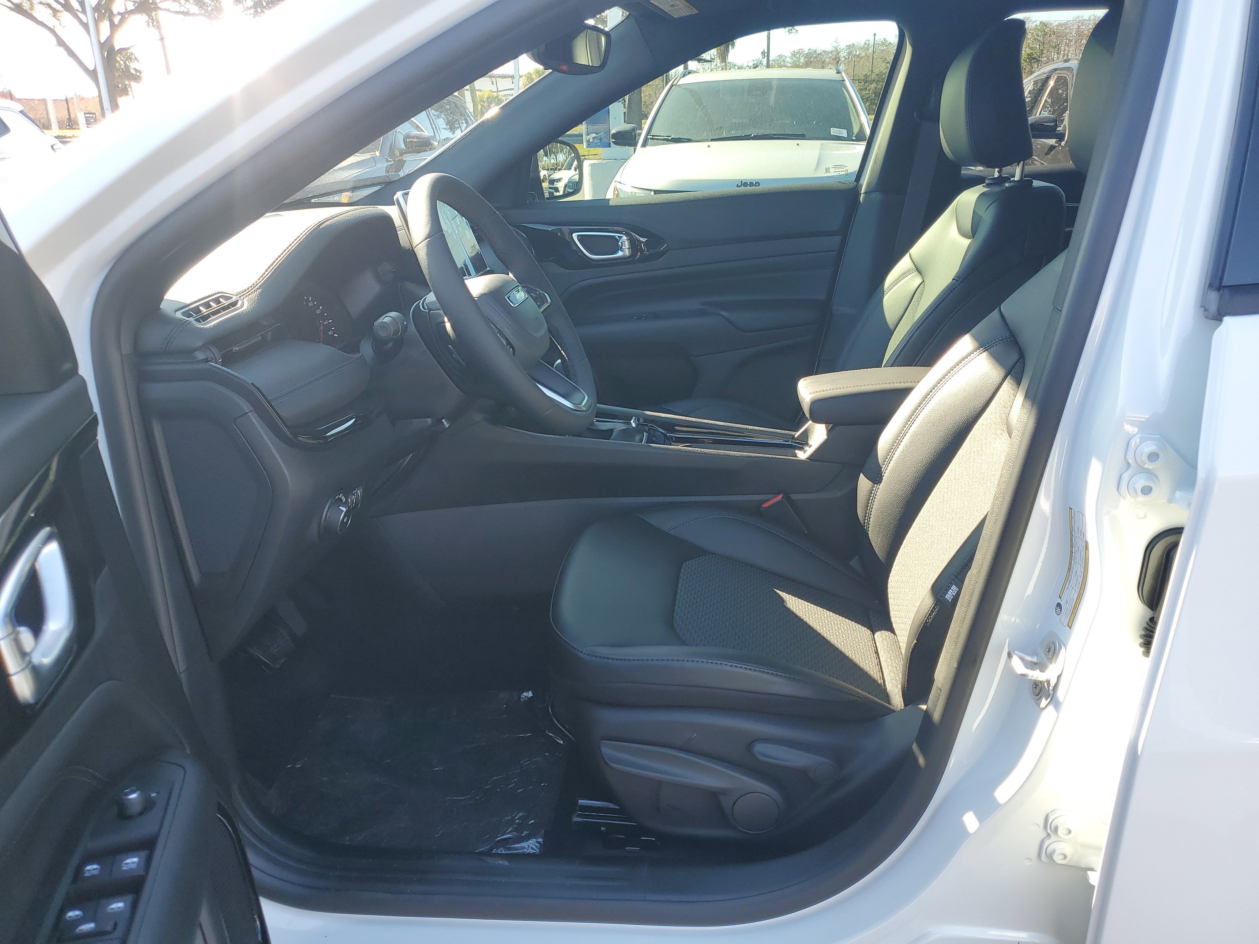 New 2026 Jeep Compass Latitude image 8