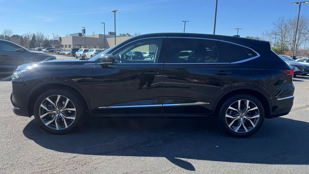 Used 2023 Acura MDX SH-AWD w/ Technology Package image 4