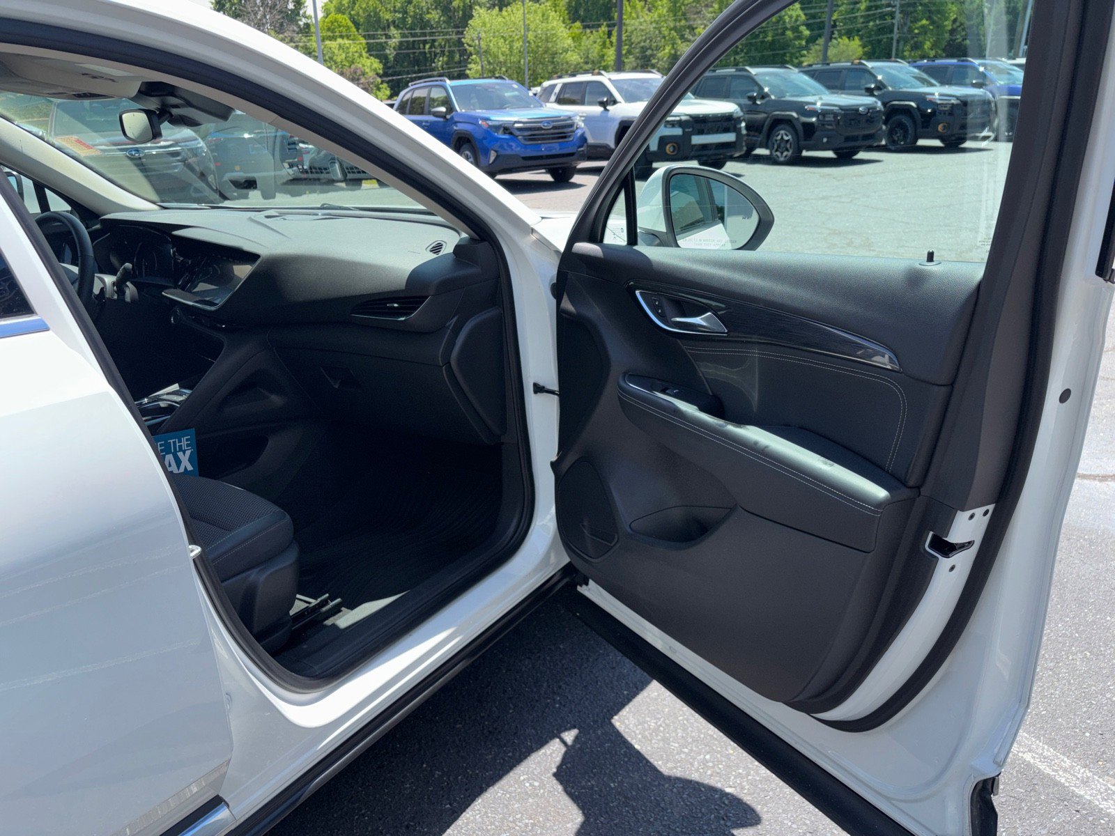 Certified 2022 Buick Envision Preferred FWD image 42