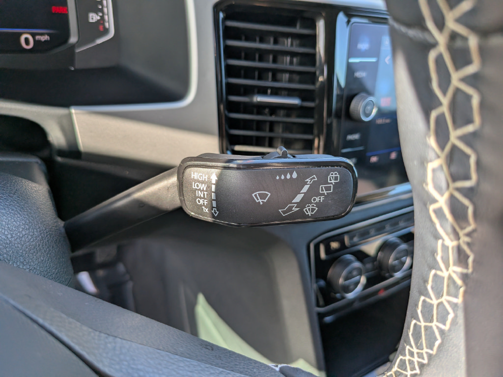 Certified 2023 Volkswagen Atlas SE w/ Panoramic Sunroof Package FWD image 32