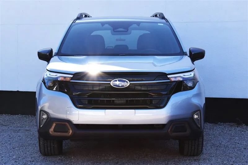 Used 2025 Subaru Forester Premium w/ Convenience Package #1 AWD/4WD image 6