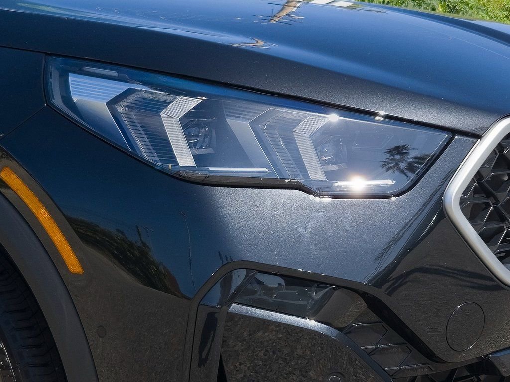 Used 2025 BMW X2 xDrive28i w/ Technology Package image 6