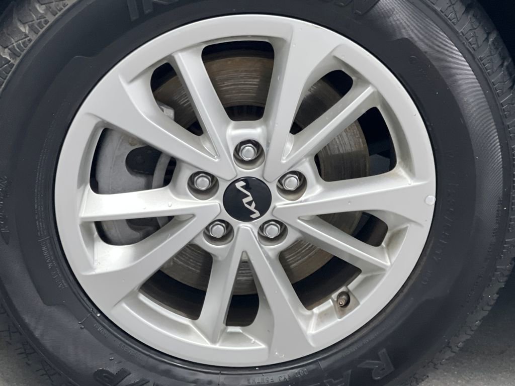 Used 2024 Kia Carnival LX image 67