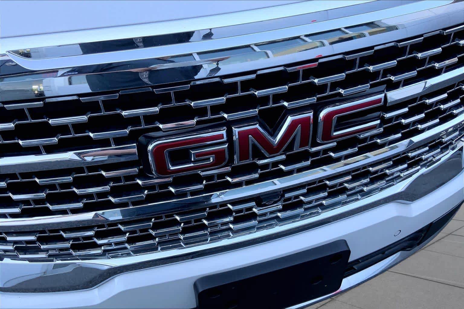 Used 2023 GMC Acadia Denali w/ Denali Ultimate Package AWD/4WD image 31