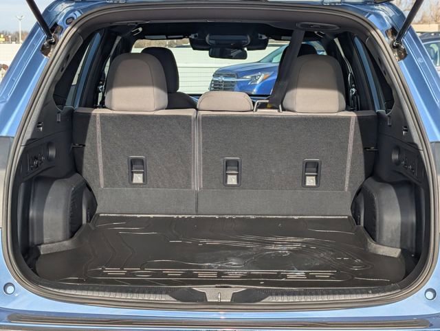 Used 2025 Subaru Forester Base image 17