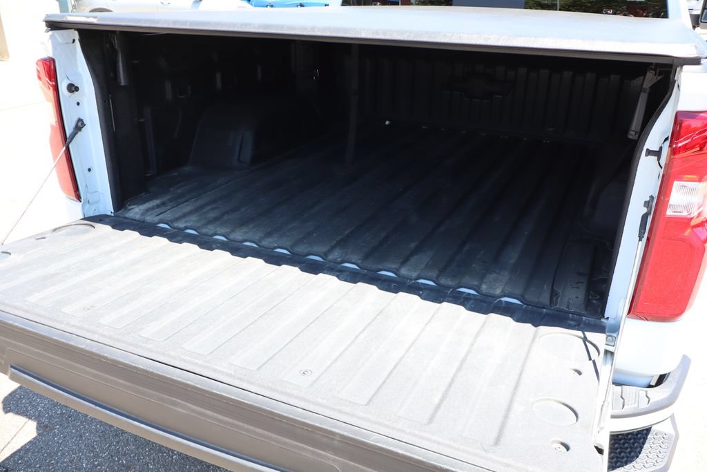 Used 2026 Chevrolet Silverado 1500 High Country w/ High Country Premium Package AWD/4WD image 37