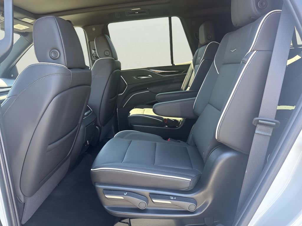 Certified 2024 Cadillac Escalade Sport w/ LPO, ONYX Package AWD/4WD image 18