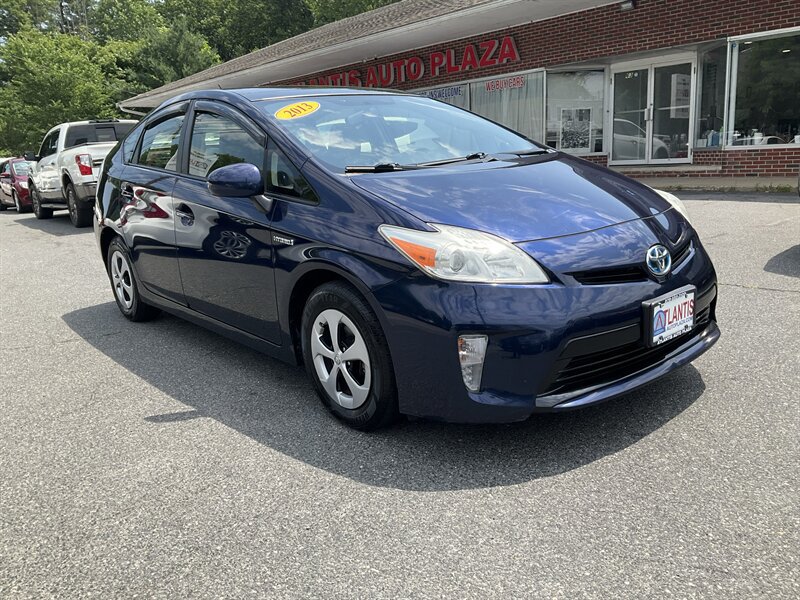 Used 2013 Toyota Prius Three w/ Solar Roof Pkg FWD image 3