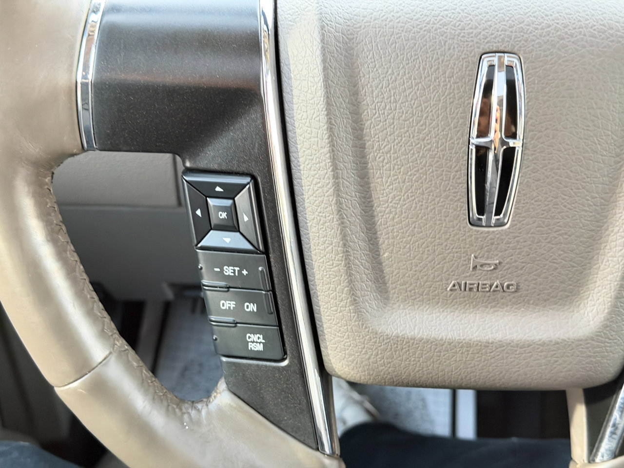 Used 2015 Lincoln Navigator L 4WD image 76