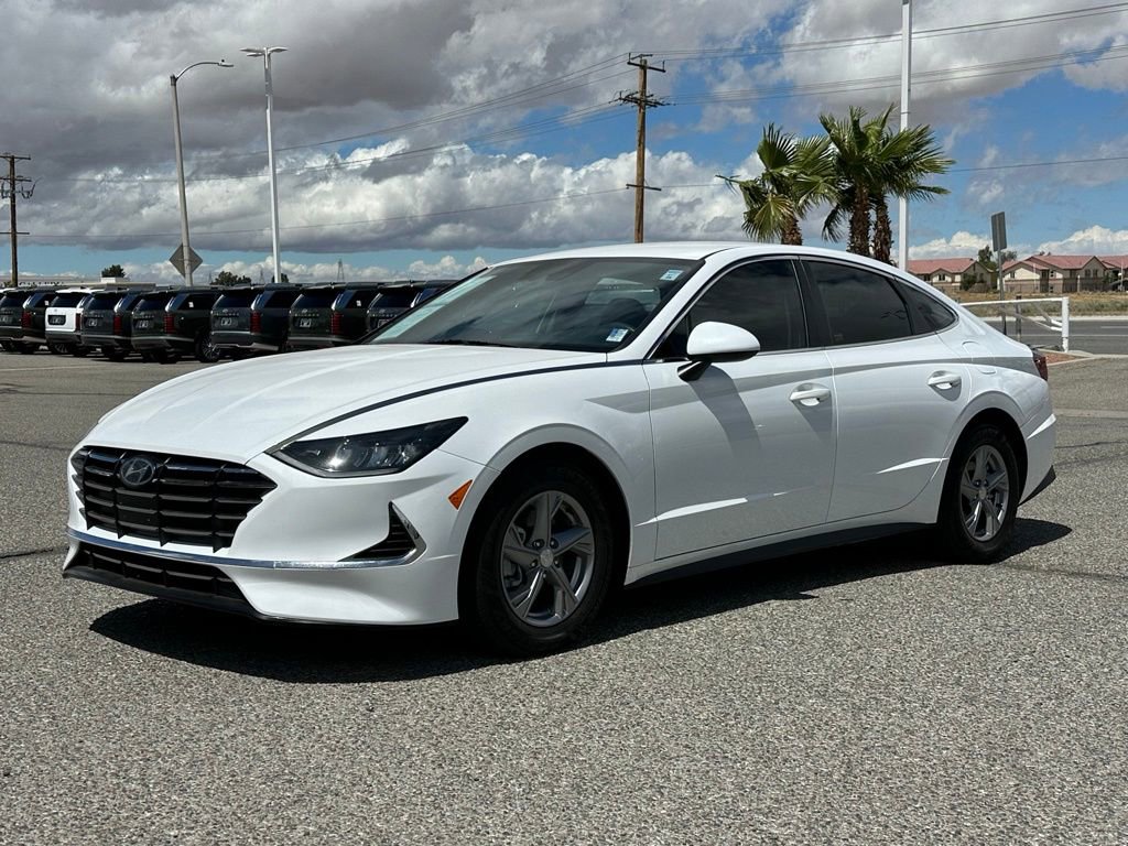 Used 2021 Hyundai Sonata SE image 2